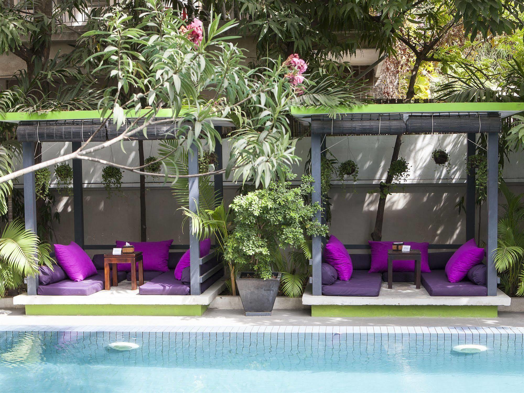 The 252 Hotel Phnom Penh Exterior foto