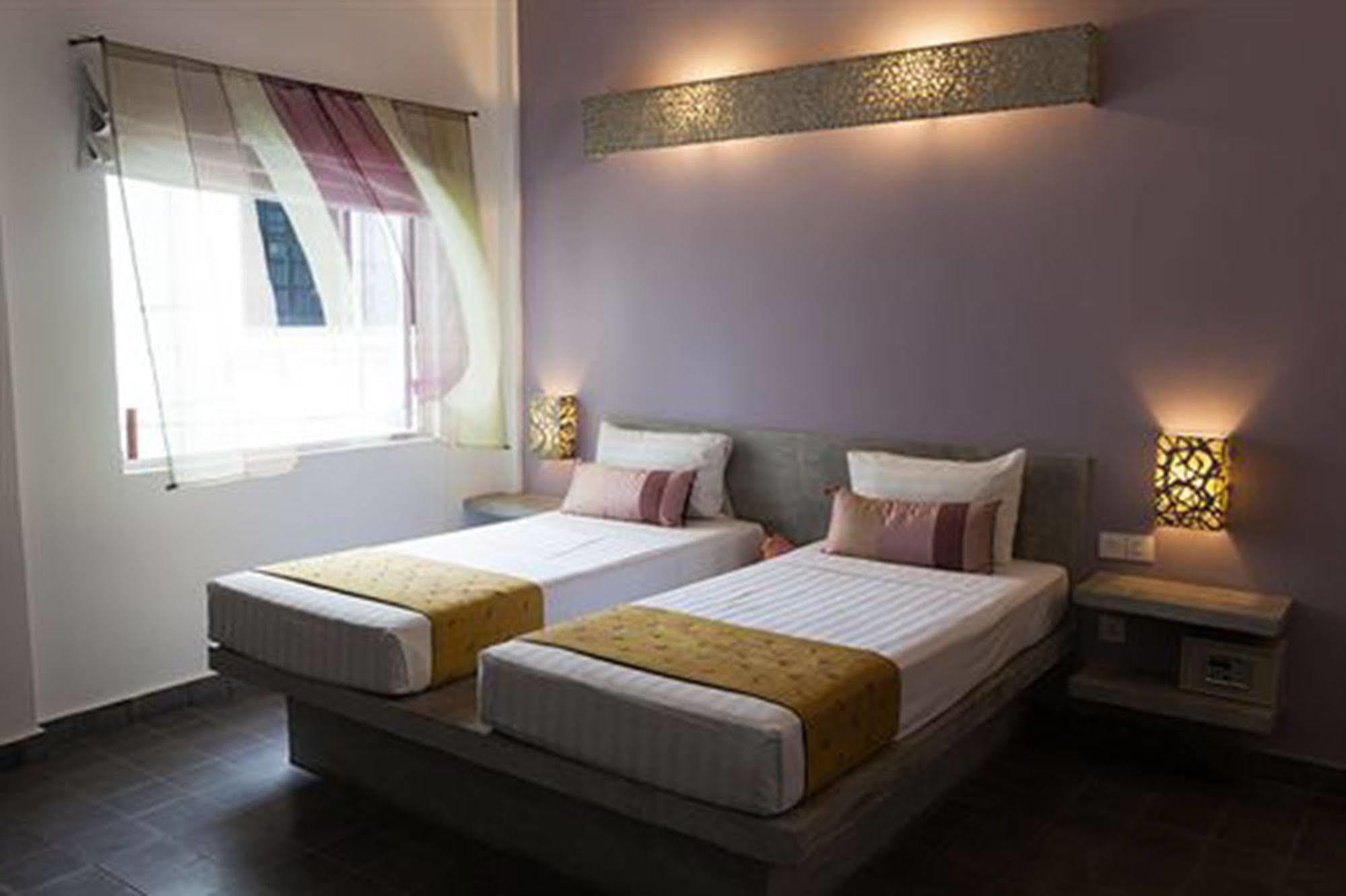 The 252 Hotel Phnom Penh Exterior foto
