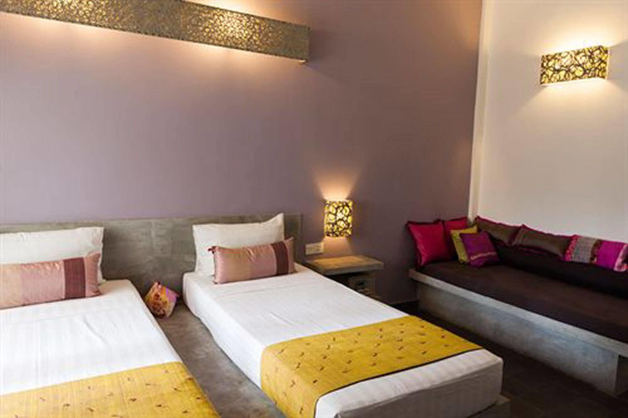 The 252 Hotel Phnom Penh Exterior foto