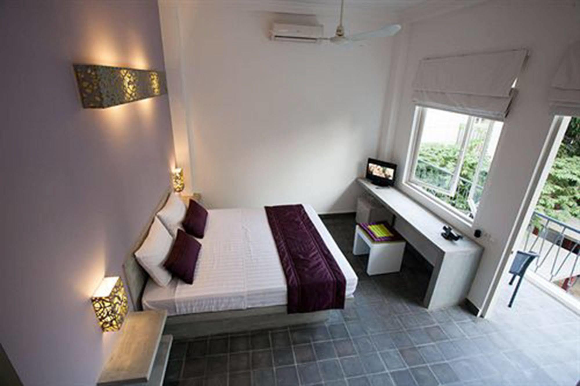 The 252 Hotel Phnom Penh Exterior foto