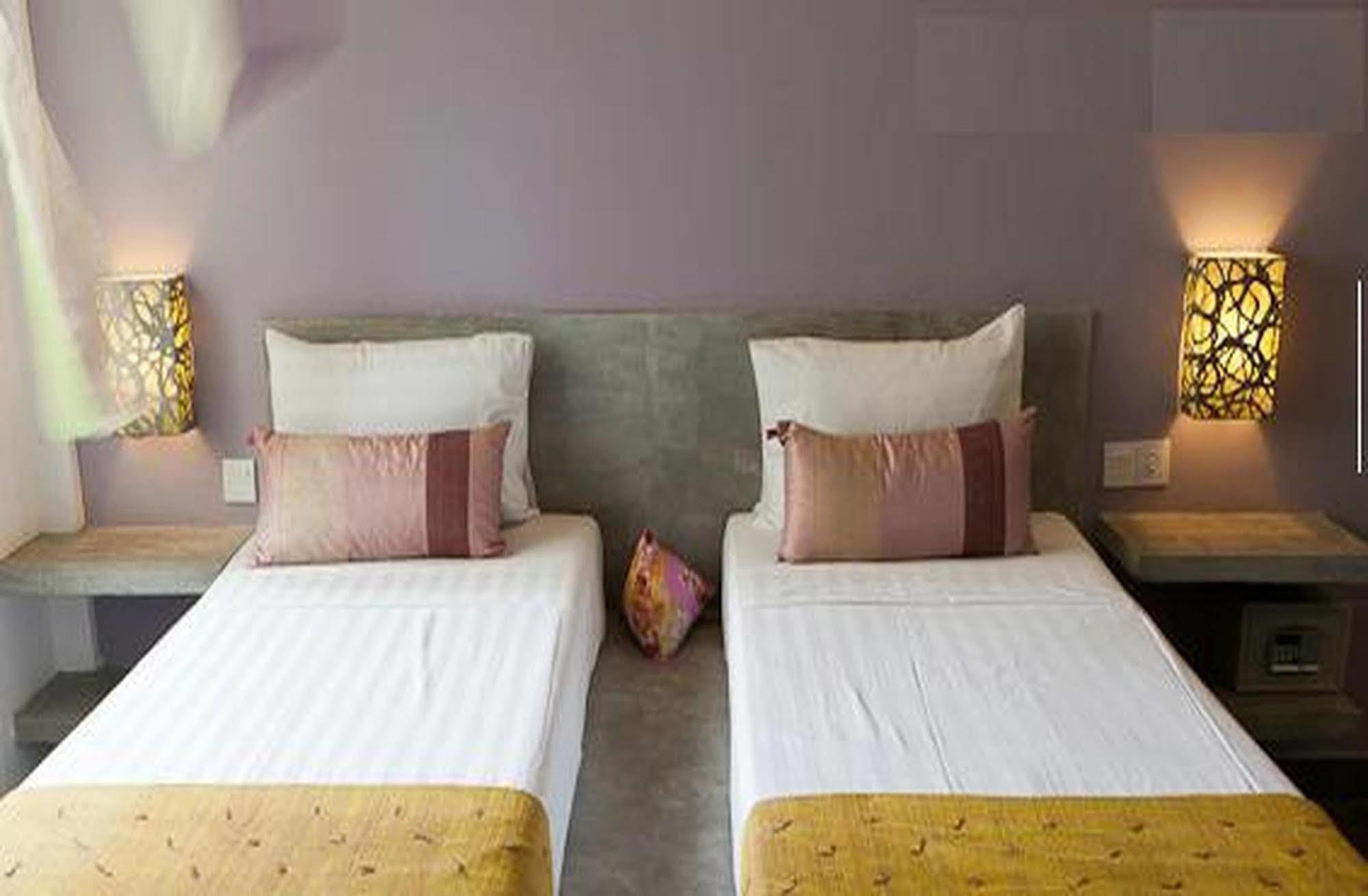 The 252 Hotel Phnom Penh Exterior foto