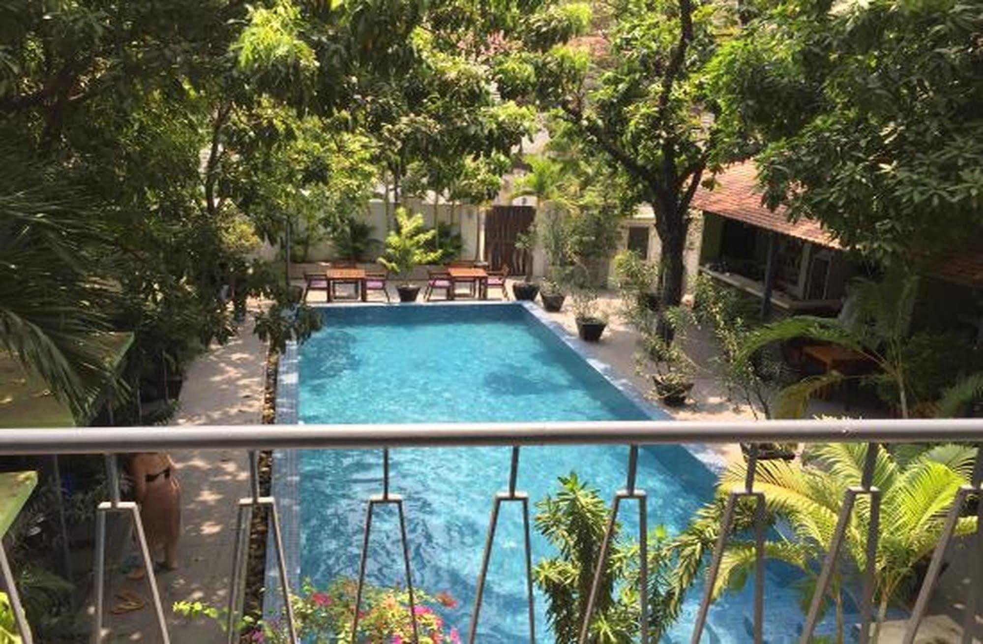 The 252 Hotel Phnom Penh Exterior foto